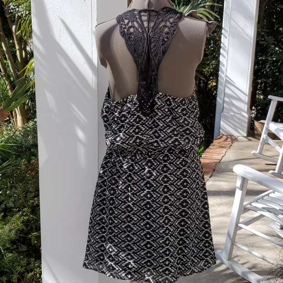 Speechless Sun Dress - Picture 3 of 11